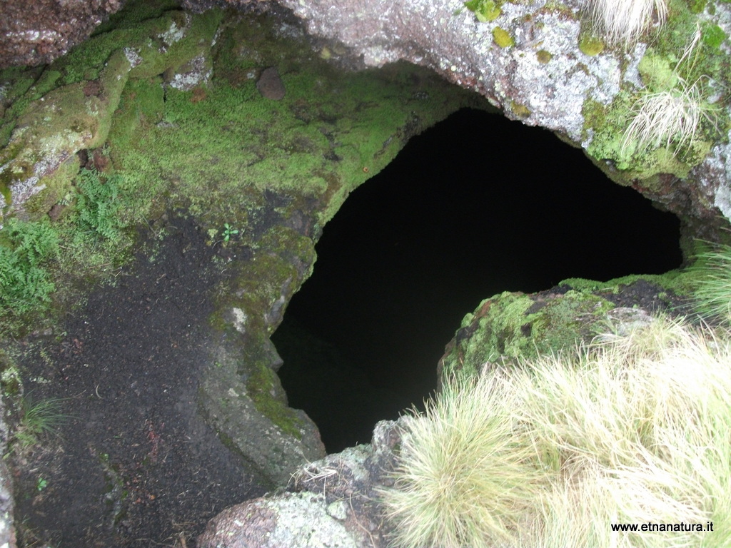 Grotta di Aci-Numero visite:32288